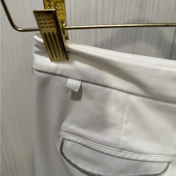 Lululemon White Women's Golf Shorts - Picture 3 of 4